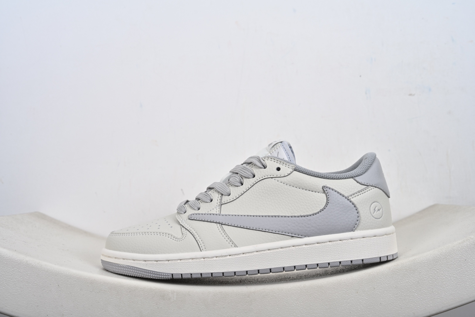 高端定制 Fragment design x Jordan 1 Low 闪电联名 倒勾低帮休闲版本 LK1099-062