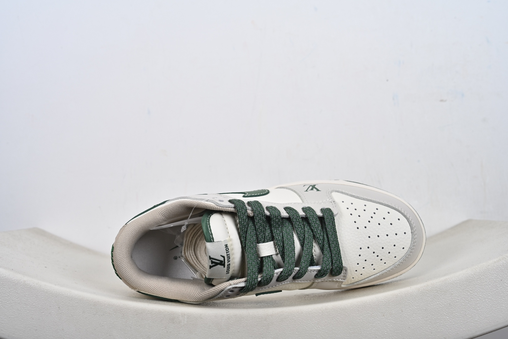 定制版Nike SB Dunk Low LV联名 米灰军绿 周年高端定制 低帮休闲板鞋 JP1628-001