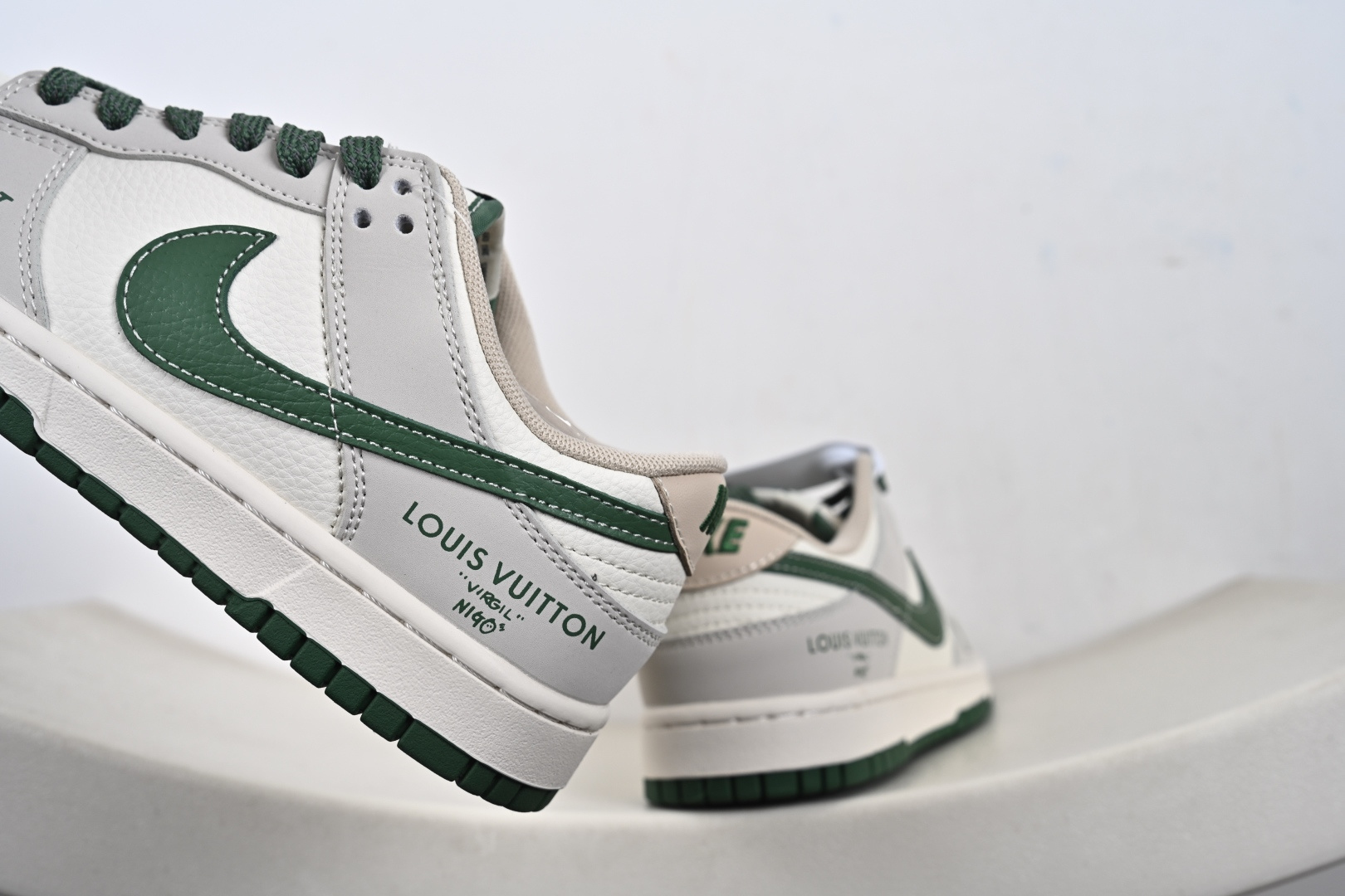 定制版Nike SB Dunk Low LV联名 米灰军绿 周年高端定制 低帮休闲板鞋 JP1628-001