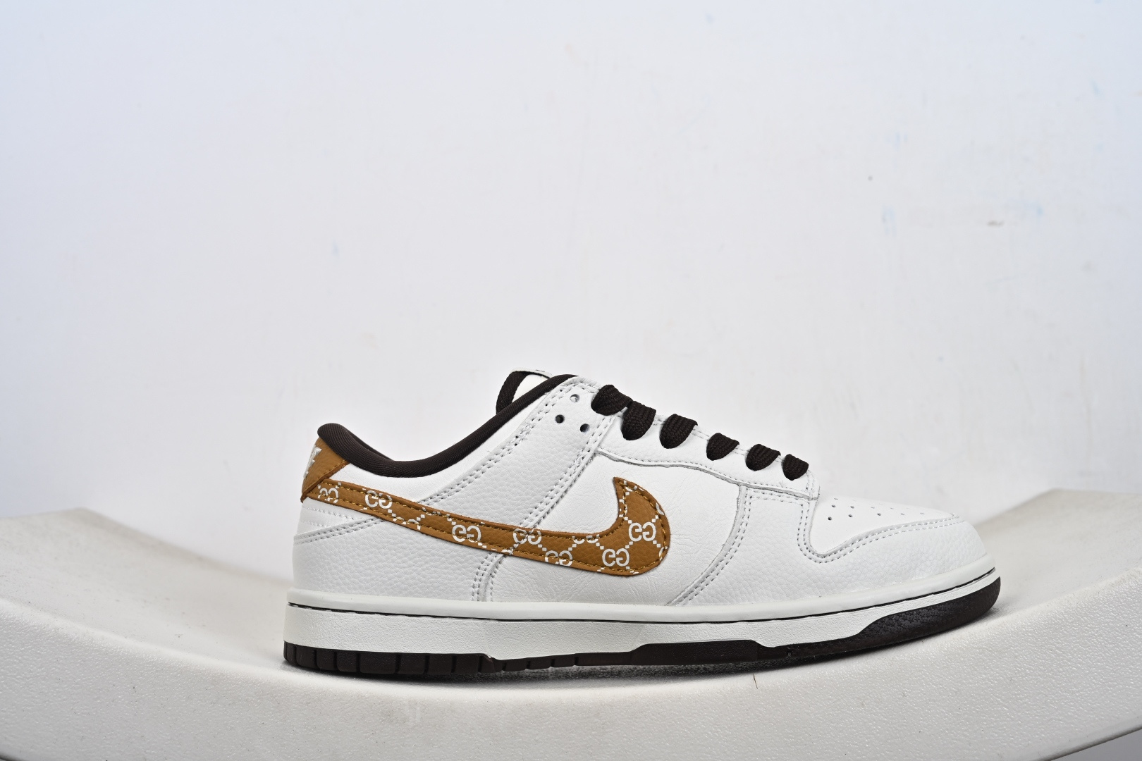 定制版Nike SB Dunk Low 北面联名 白黑棕 高端定制 低帮休闲板鞋 YF9511-916