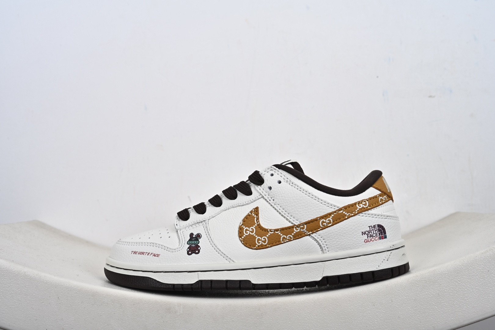 定制版Nike SB Dunk Low 北面联名 白黑棕 高端定制 低帮休闲板鞋 YF9511-916