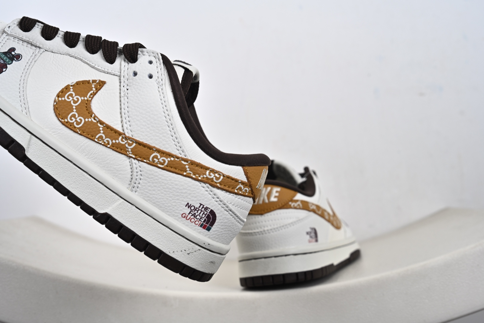 定制版Nike SB Dunk Low 北面联名 白黑棕 高端定制 低帮休闲板鞋 YF9511-916