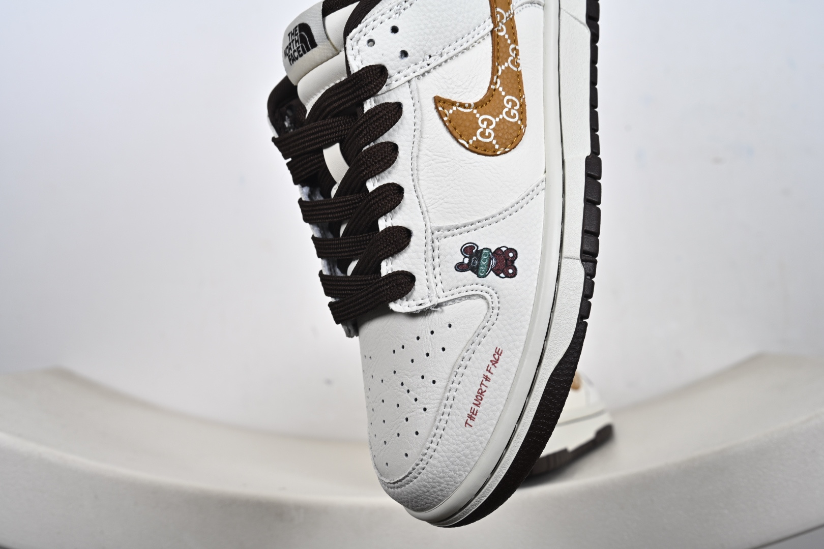 定制版Nike SB Dunk Low 北面联名 白黑棕 高端定制 低帮休闲板鞋 YF9511-916