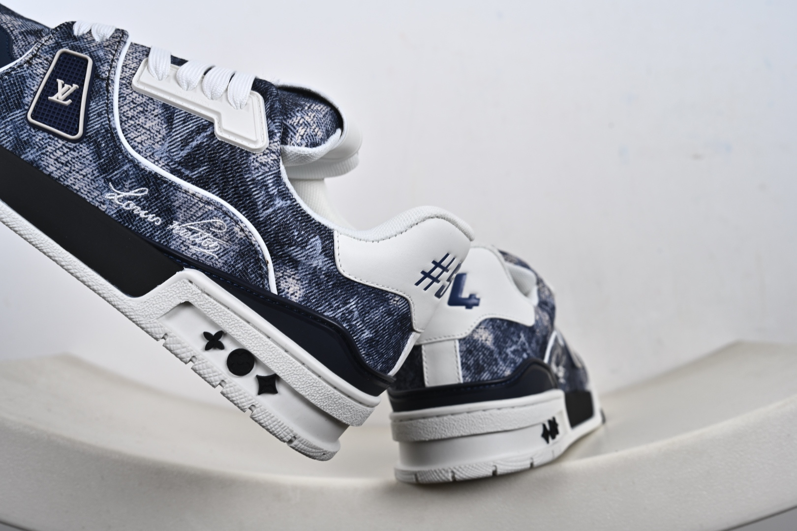 代购级别 Louis VuittTrainer 2021ss早春全新时装走秀运动鞋