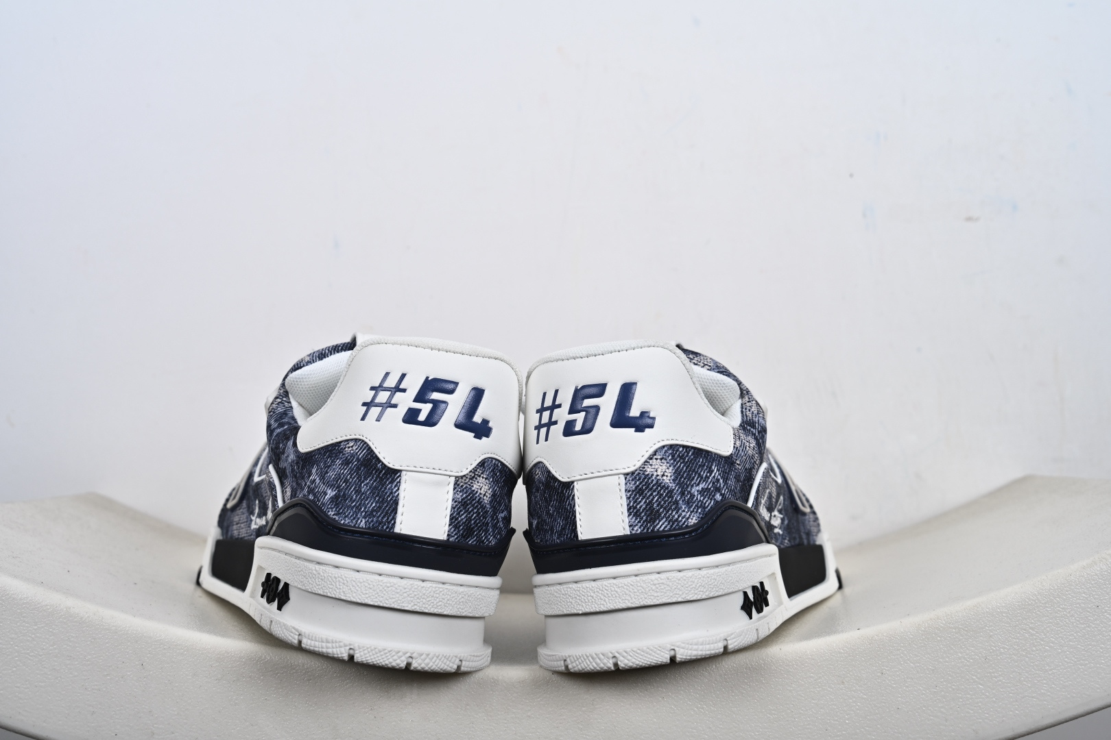 代购级别 Louis VuittTrainer 2021ss早春全新时装走秀运动鞋