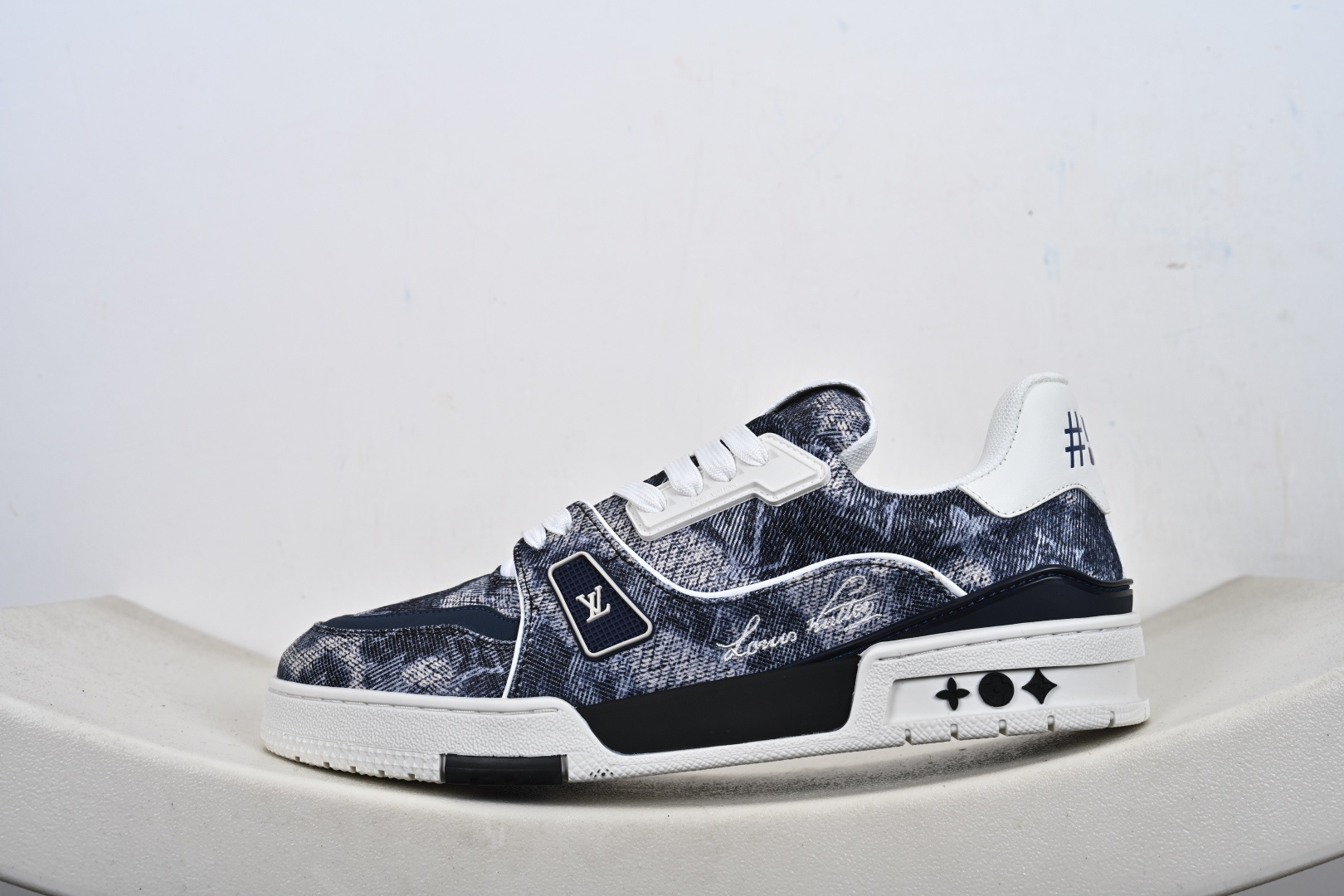 代购级别 Louis VuittTrainer 2021ss早春全新时装走秀运动鞋