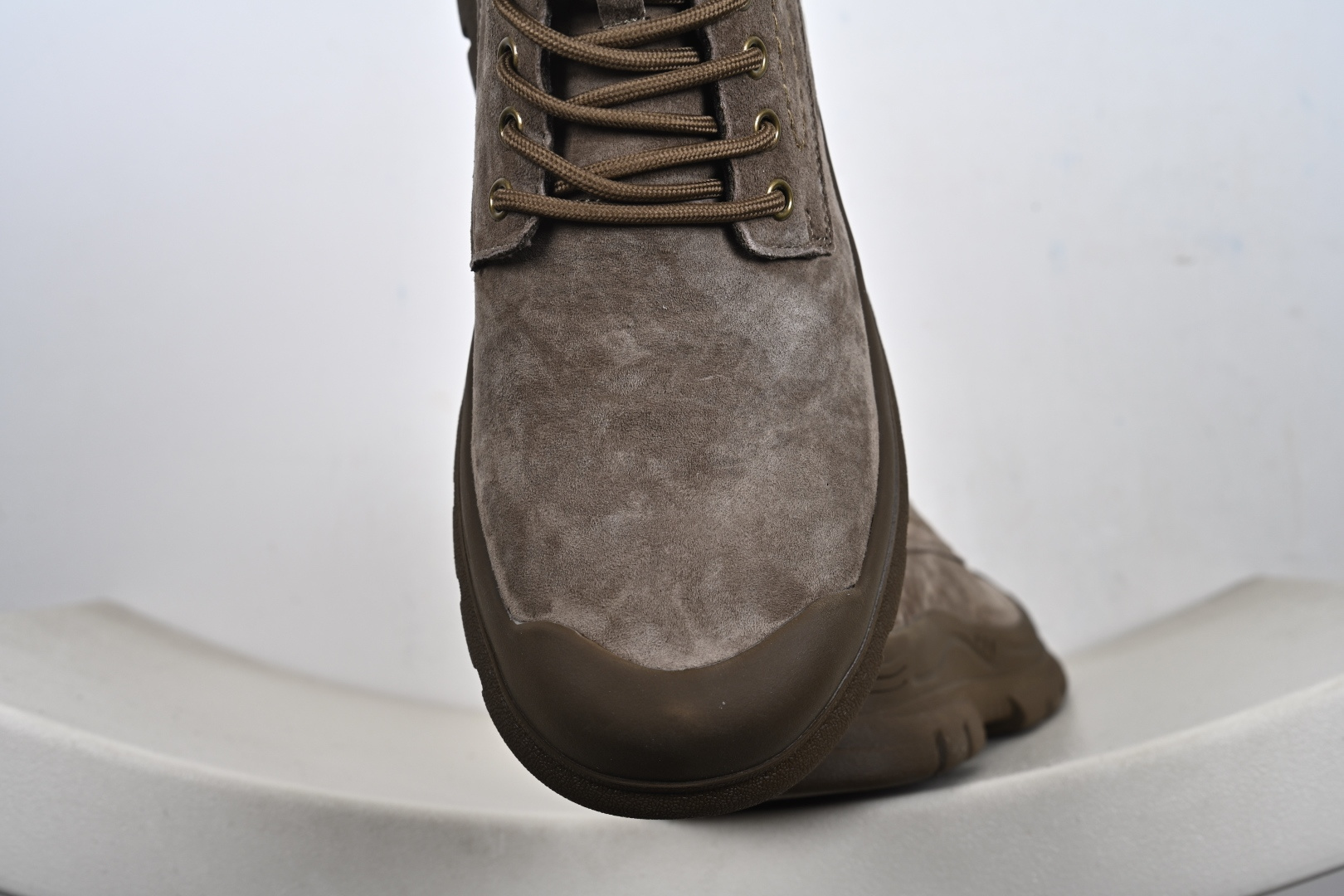 CAT卡特 硬汉推土机品牌 经典百搭户外中帮休闲鞋 P721911