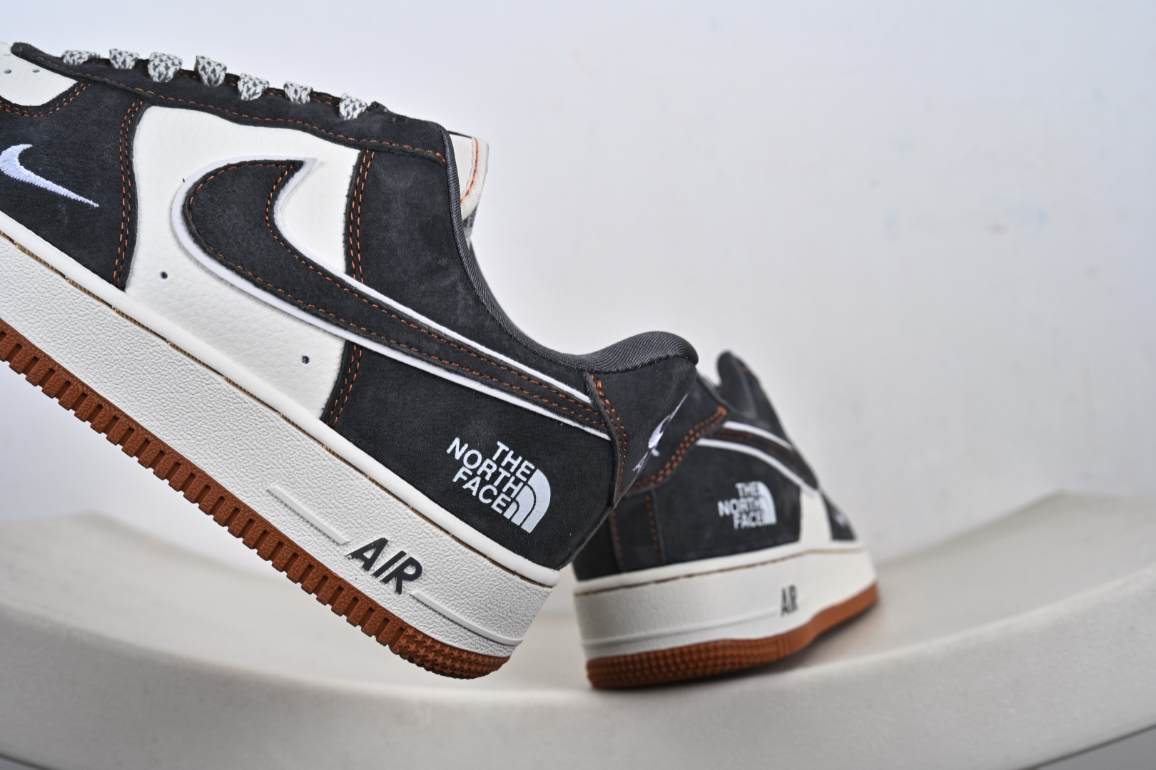 定制版NK Air Force 1 '07 Low 空军一号低帮 运动鞋 SS1979-005 定制版NK Air Force 1 '07 Low 空军一号低帮 运动鞋 SS1979-005
