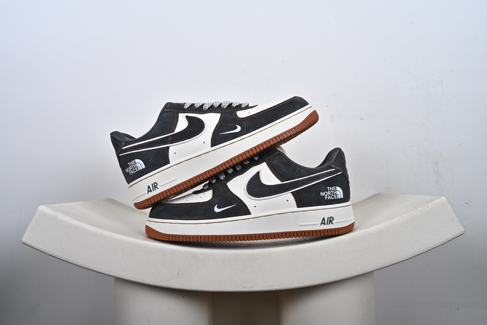 定制版NK Air Force 1 ’07 Low 空军一号低帮 运动鞋 SS1979-005 定制版NK Air Force 1 ’07 Low 空军一号低帮 运动鞋 SS1979-005