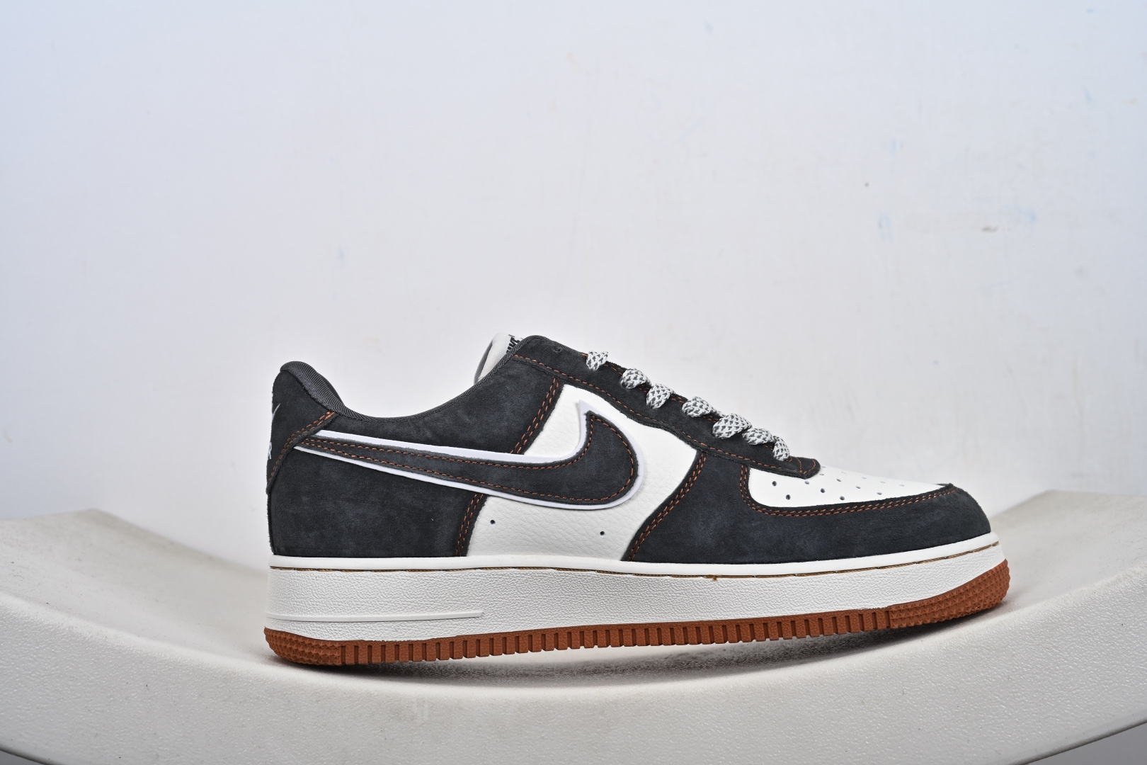 定制版NK Air Force 1 '07 Low 空军一号低帮 运动鞋 SS1979-005 定制版NK Air Force 1 '07 Low 空军一号低帮 运动鞋 SS1979-005