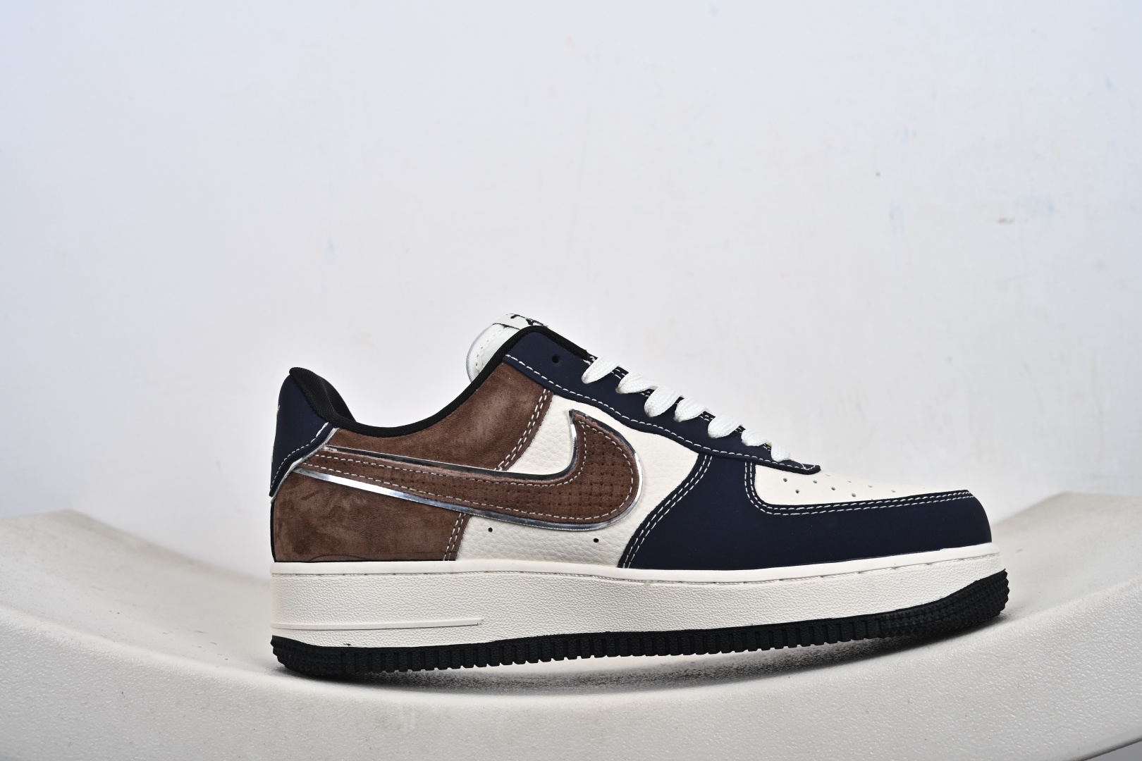 Nike Air Force 1 Low 斯图西联名 DF0188-105 Nike Air Force 1 Low 斯图西联名 DF0188-105