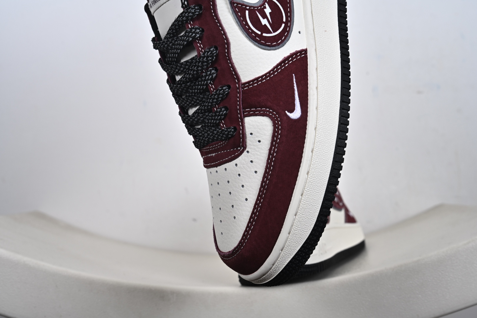 NIke Air Force 1 '07 Low 空军一号低帮 运动鞋 休闲鞋 SS1979-002 NIke Air Force 1 '07 Low 空军一号低帮 运动鞋 休闲鞋 SS1979-002
