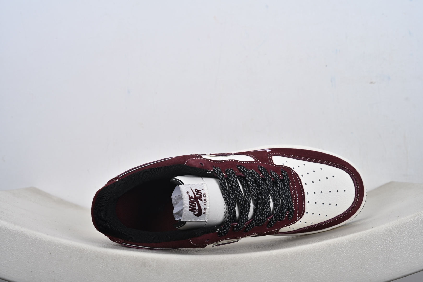 NIke Air Force 1 '07 Low 空军一号低帮 运动鞋 休闲鞋 SS1979-002 NIke Air Force 1 '07 Low 空军一号低帮 运动鞋 休闲鞋 SS1979-002