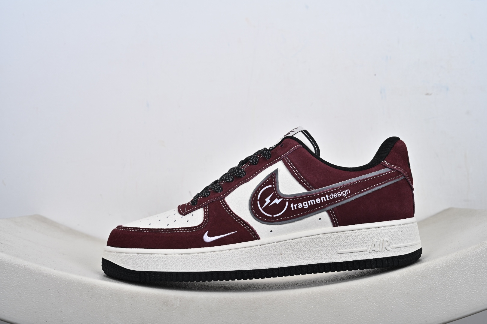 NIke Air Force 1 '07 Low 空军一号低帮 运动鞋 休闲鞋 SS1979-002 NIke Air Force 1 '07 Low 空军一号低帮 运动鞋 休闲鞋 SS1979-002