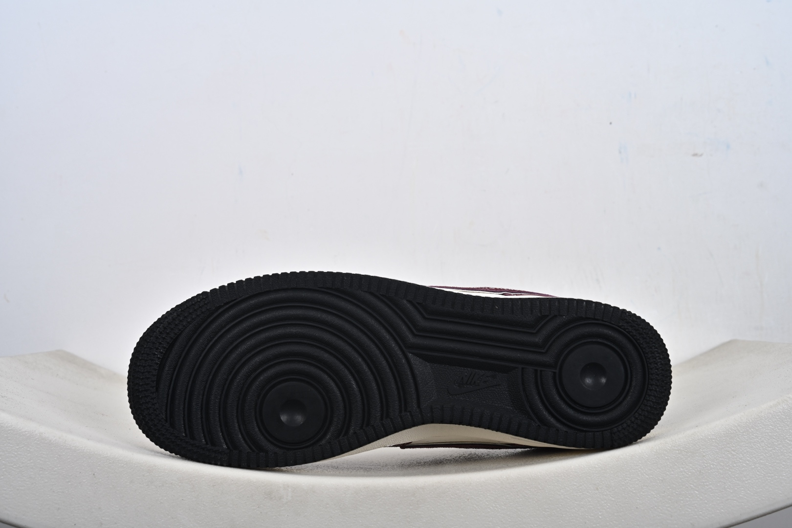 NIke Air Force 1 '07 Low 空军一号低帮 运动鞋 休闲鞋 SS1979-002 NIke Air Force 1 '07 Low 空军一号低帮 运动鞋 休闲鞋 SS1979-002