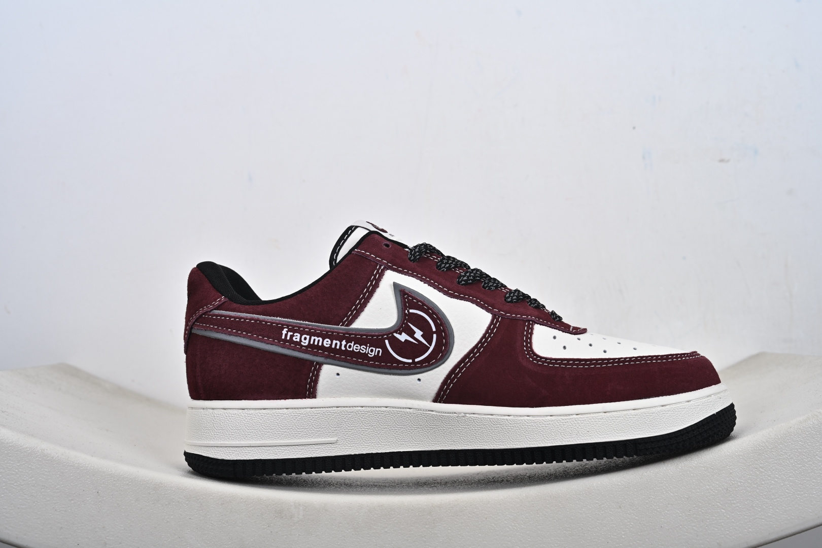 NIke Air Force 1 '07 Low 空军一号低帮 运动鞋 休闲鞋 SS1979-002 NIke Air Force 1 '07 Low 空军一号低帮 运动鞋 休闲鞋 SS1979-002