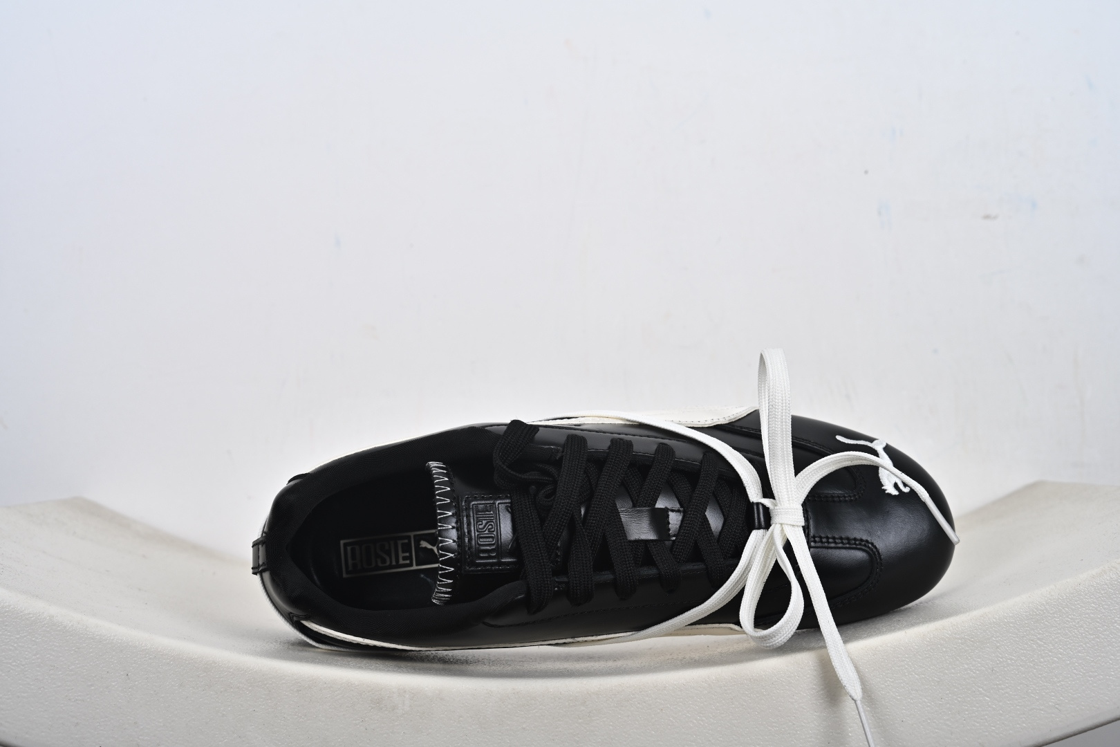Puma Speedcat 彪马罗马阿莫尔系列 复古运动休闲赛车跑鞋 404390-01 404391-01 Puma Speedcat 彪马罗马阿莫尔系列 复古运动休闲赛车跑鞋 404390-01 404391-01