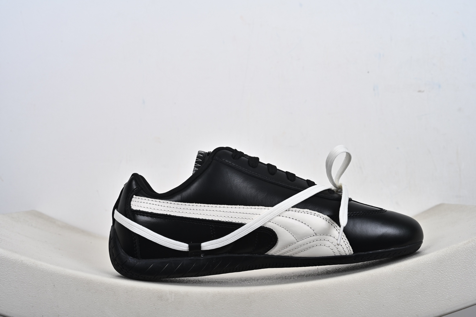 Puma Speedcat 彪马罗马阿莫尔系列 复古运动休闲赛车跑鞋 404390-01 404391-01 Puma Speedcat 彪马罗马阿莫尔系列 复古运动休闲赛车跑鞋 404390-01 404391-01