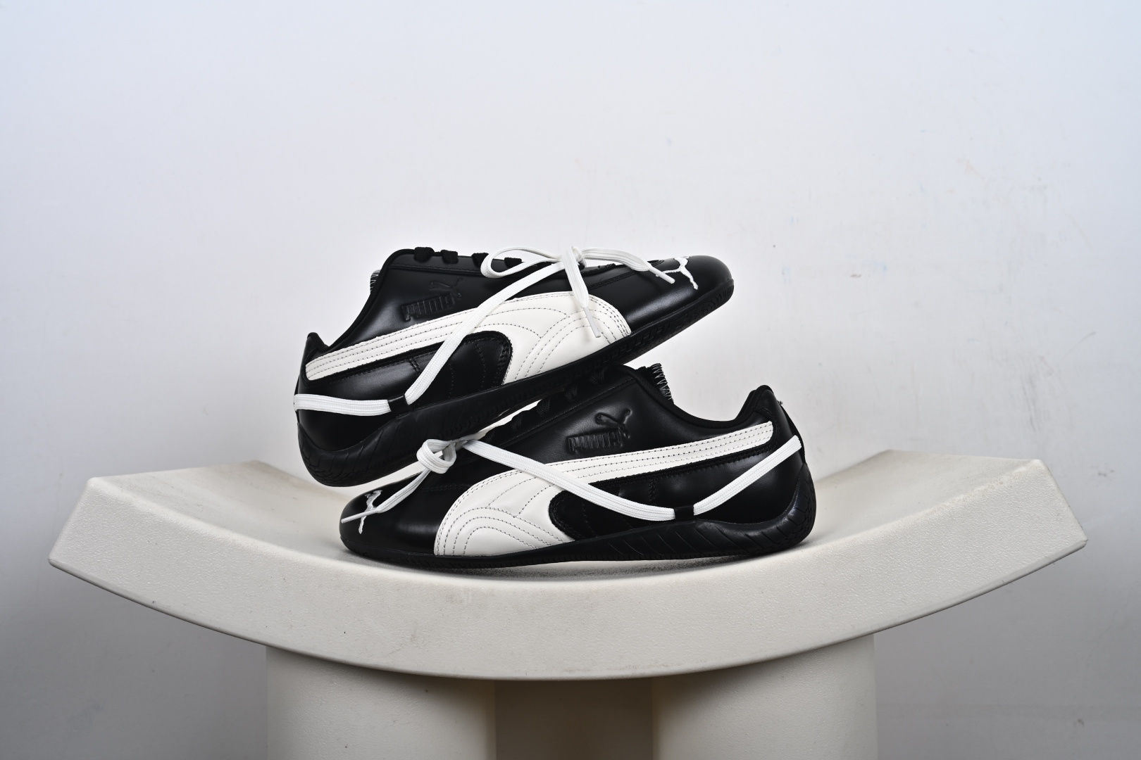 Puma Speedcat 彪马罗马阿莫尔系列 复古运动休闲赛车跑鞋 404390-01 404391-01 Puma Speedcat 彪马罗马阿莫尔系列 复古运动休闲赛车跑鞋 404390-01 404391-01