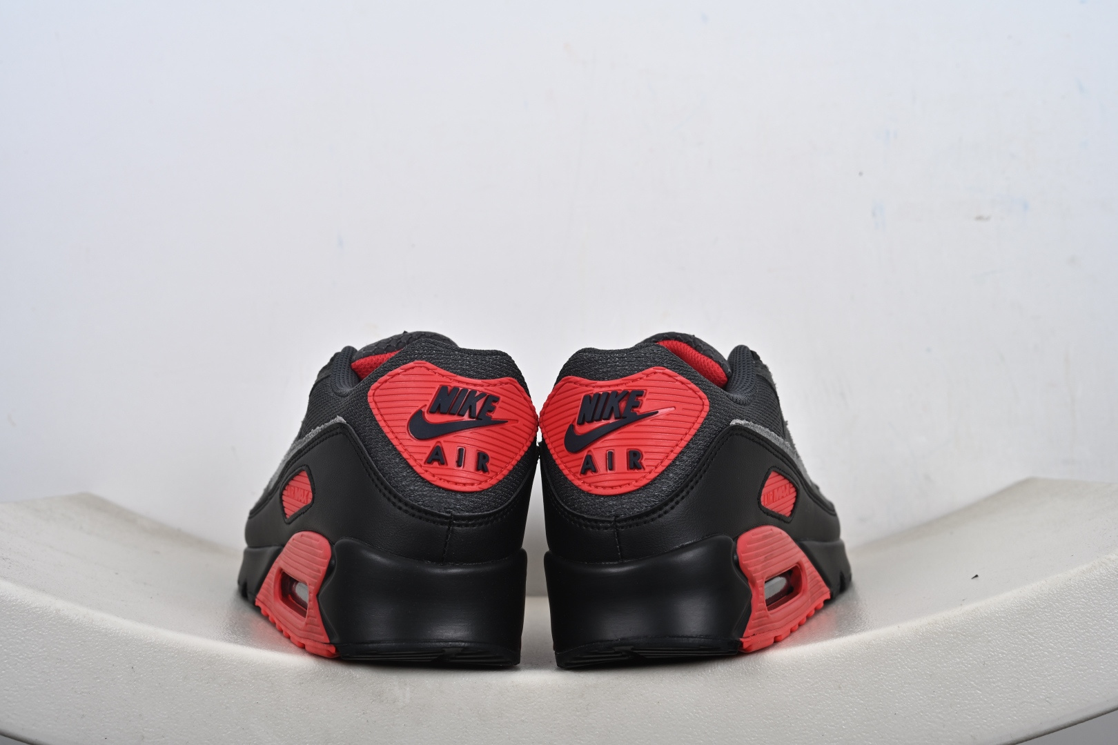 Air Max 90小气垫运动鞋 融合经典设计线条和丰富材质 FZ7186 100 HQ3828-200 CN8490-003 001 DM0029-007 Air Max 90小气垫运动鞋 融合经典设计线条和丰富材质 FZ7186 100 HQ3828-200 CN8490-003 001 DM0029-007