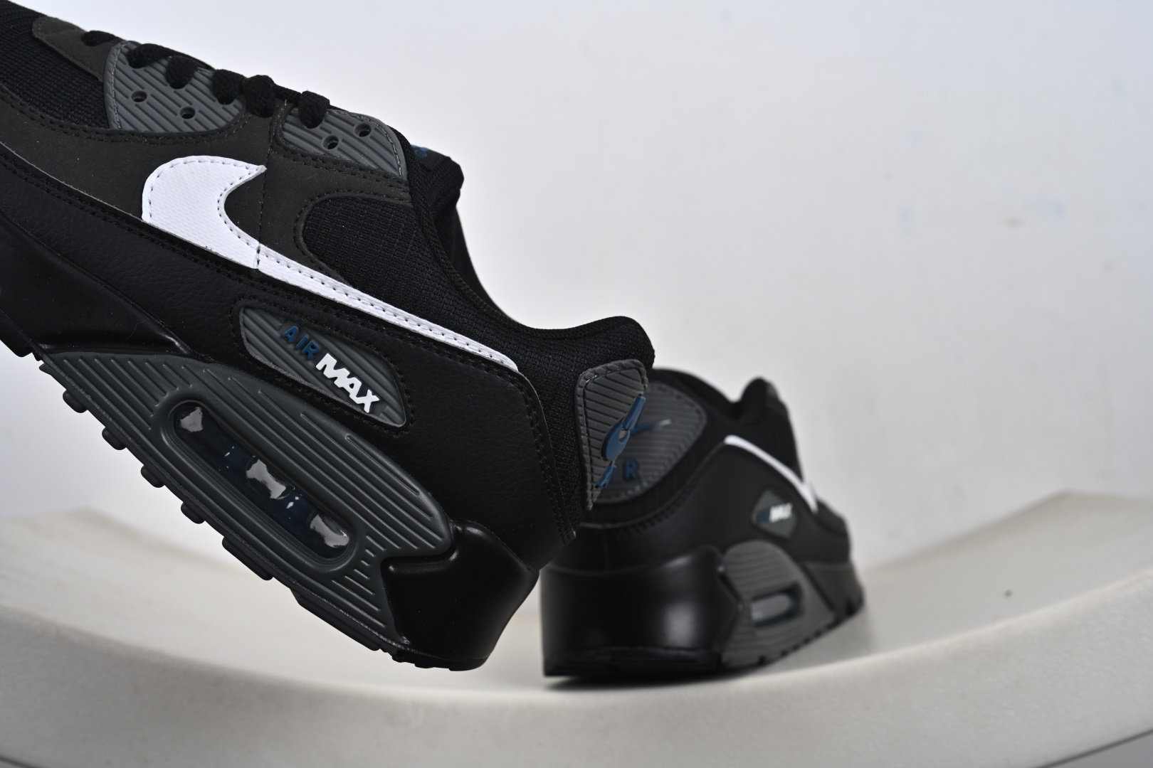 200 Air Max 90小气垫运动鞋 融合经典设计线条和丰富材质 FZ7186 100 HQ3828-200 CN8490-003 001 DM0029-007 DR0145 002-Chinese UA Cheap High Quatity Brand Clothes Bags handbags Sneakers wholesale wholesaler seller from China Factory suppliers Fashion Clothing Shoes best Quality Beautiful Price 200 Air Max 90小气垫运动鞋 融合经典设计线条和丰富材质 FZ7186 100 HQ3828-200 CN8490-003 001 DM0029-007 DR0145 002