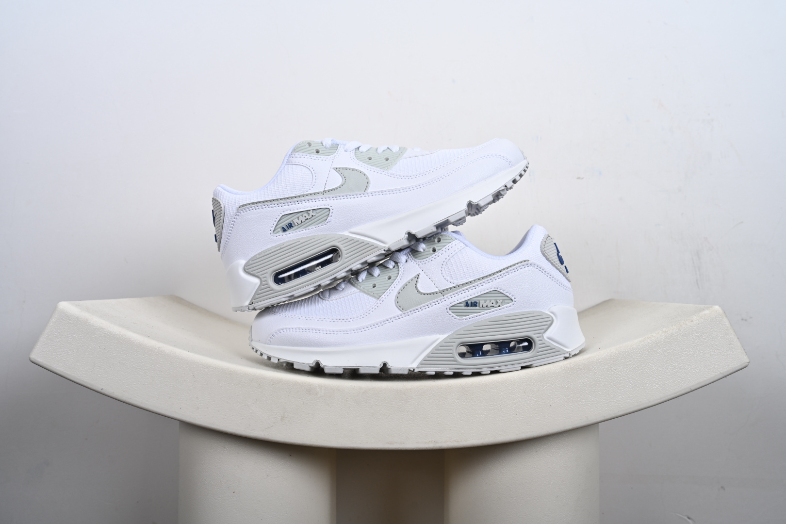 200 Air Max 90小气垫运动鞋 融合经典设计线条和丰富材质 FZ7186 100 HQ3828-200 CN8490-003 001 DM0029-007 DR0145