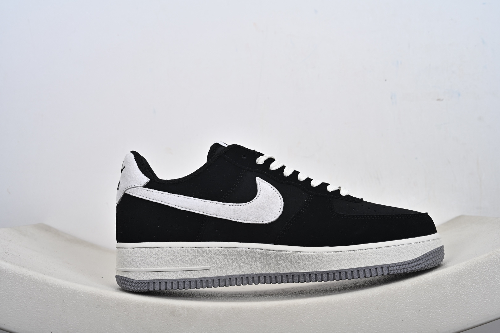 240 定制版 NIke Air Force 1 '07 Low 墨黑灰白 空军一号低帮 FQ3544-001-Chinese UA Cheap High Quatity Brand Clothes Bags handbags Sneakers wholesale wholesaler seller from China Factory suppliers Fashion Clothing Shoes best Quality Beautiful Price 240 定制版 NIke Air Force 1 '07 Low 墨黑灰白 空军一号低帮 FQ3544-001