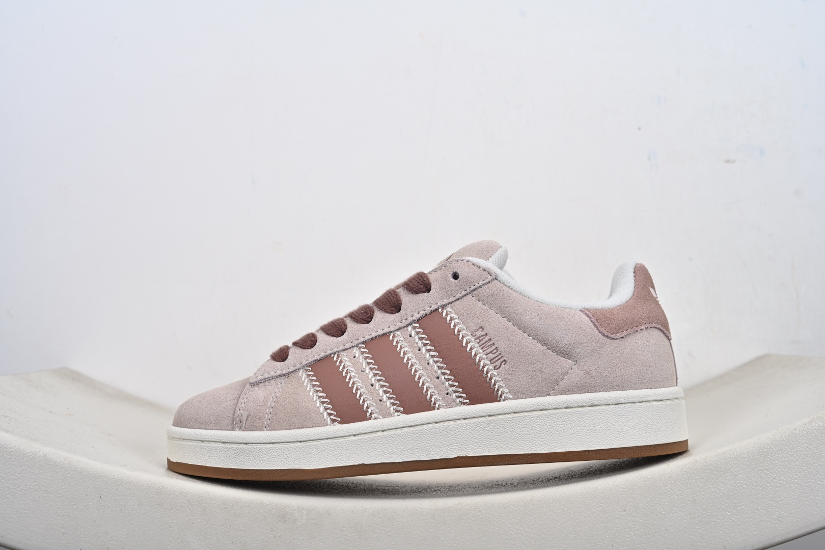 Adidas CAMPUS OOs W 阿迪达斯学院系列 面包风经典复古低帮百搭休闲运动板鞋 JQ5804