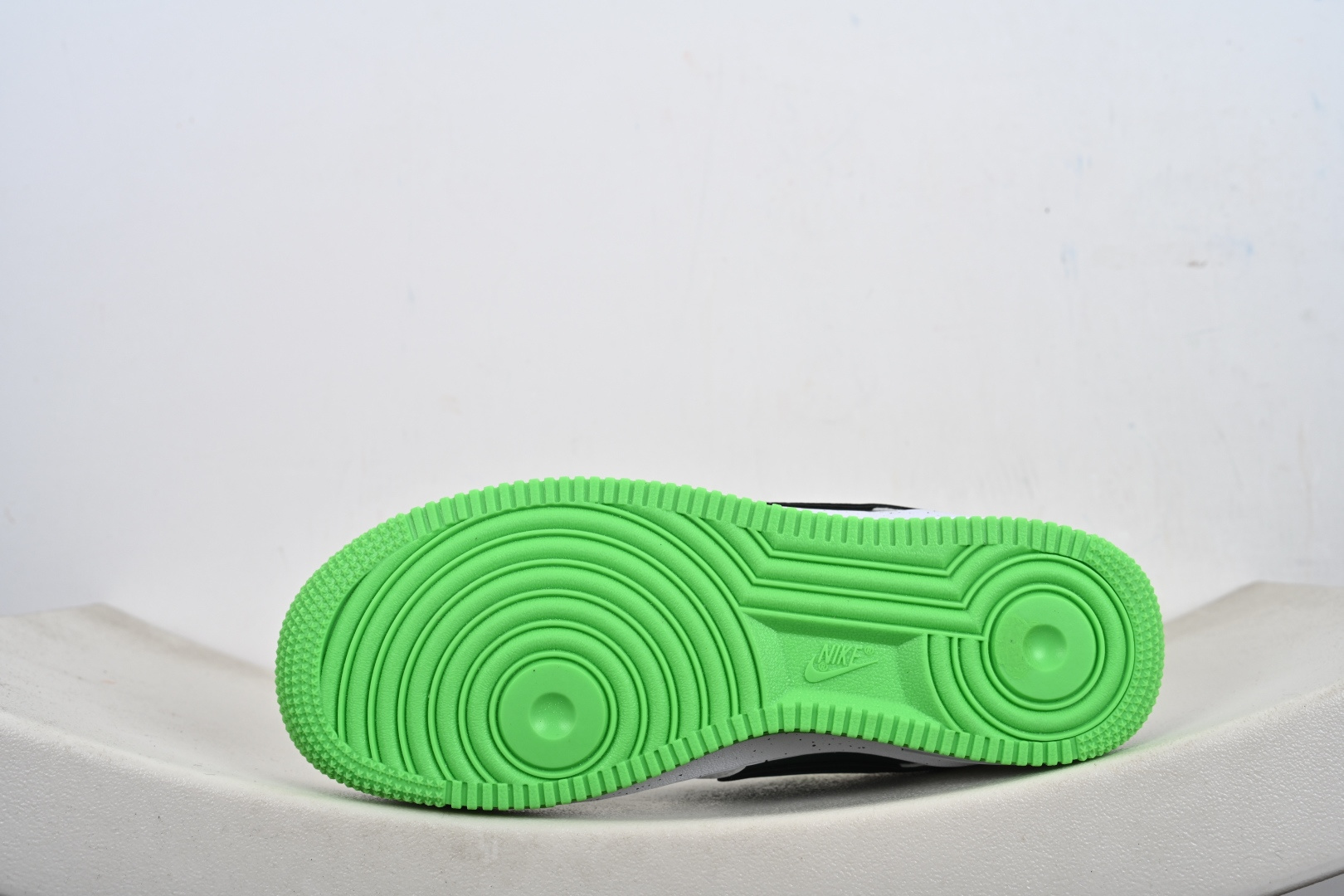 200 NIKE AIR FORCE 1 EGG OR DUCK 联名款 IU7613-100-Chinese UA Cheap High Quatity Brand Clothes Bags handbags Sneakers wholesale wholesaler seller from China Factory suppliers Fashion Clothing Shoes best Quality Beautiful Price 200 NIKE AIR FORCE 1 EGG OR DUCK 联名款 IU7613-100