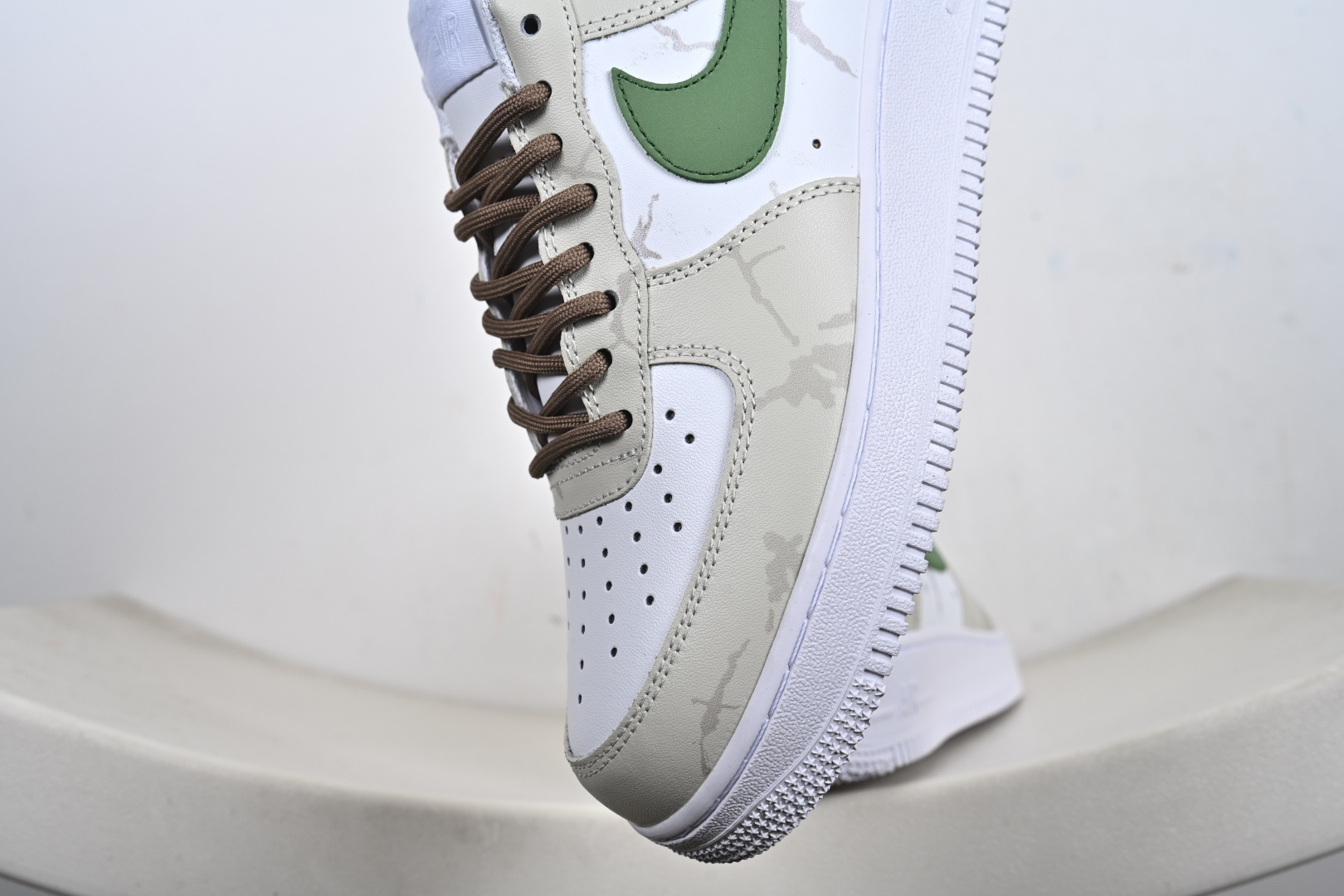 定制版 Nike Air Force 1'07 Low 棕绿序章 空军一号低帮休闲板鞋 ZH0316-130
