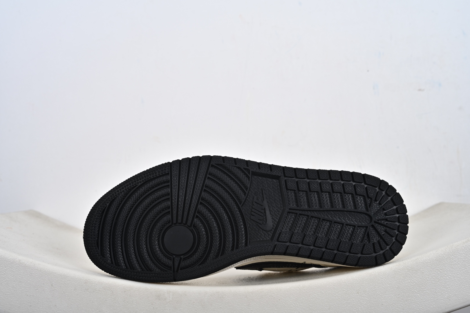 定制版 Nike Jordan Air Jordan倒勾 “ Supreme联名——经典黑” 高端定制 低帮 复古 减震 防滑 耐磨 篮球鞋 LD2028-064 定制版 Nike Jordan Air Jordan倒勾 “ Supreme联名——经典黑” 高端定制 低帮 复古 减震 防滑 耐磨 篮球鞋 LD2028-064