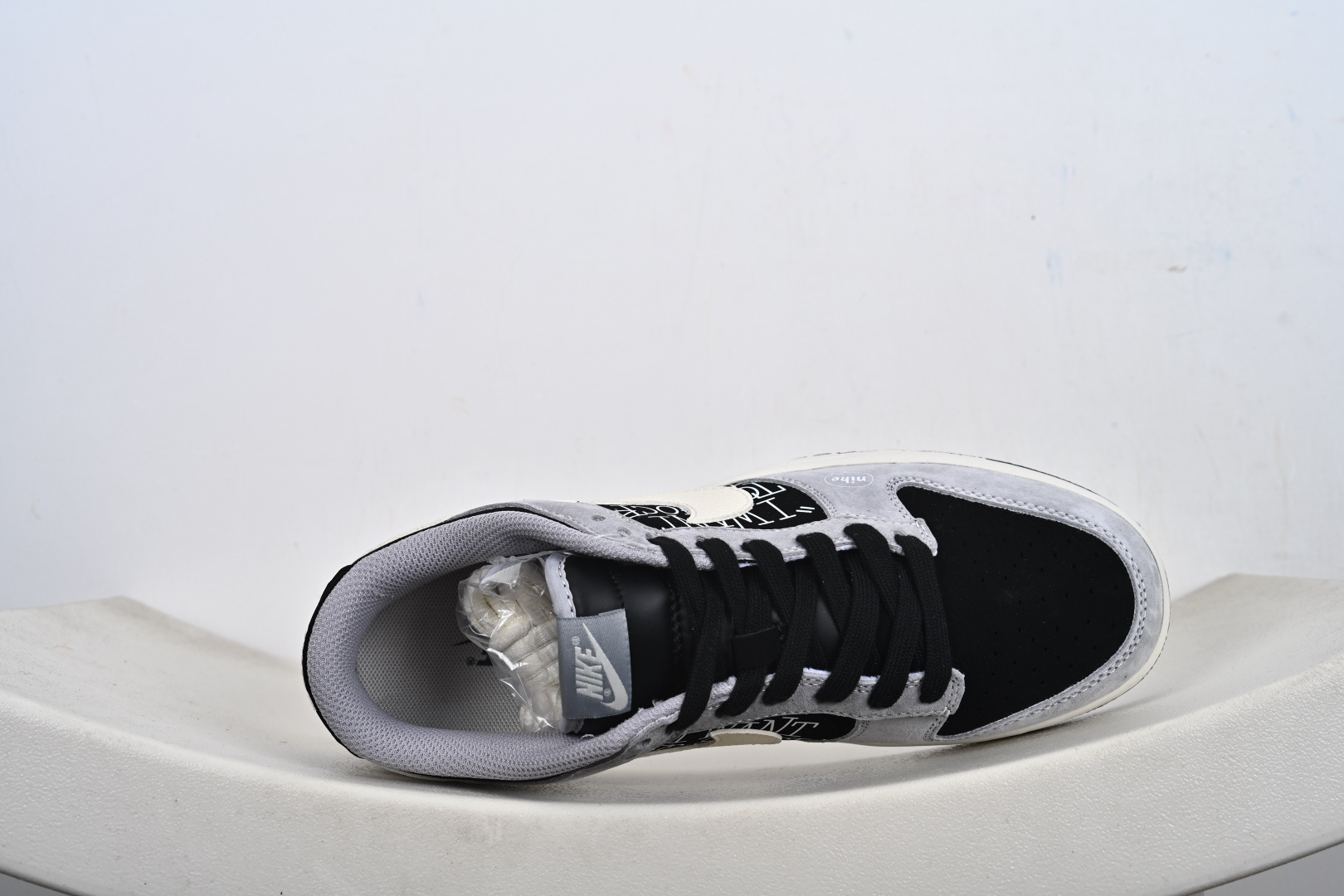 260 Nike SB Dunk Low Dior联名 纯 DN3168-021
