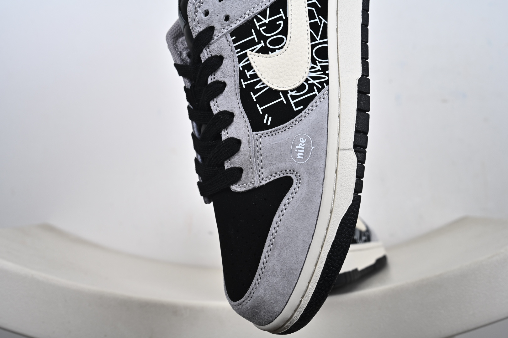 260 Nike SB Dunk Low Dior联名 纯 DN3168-021