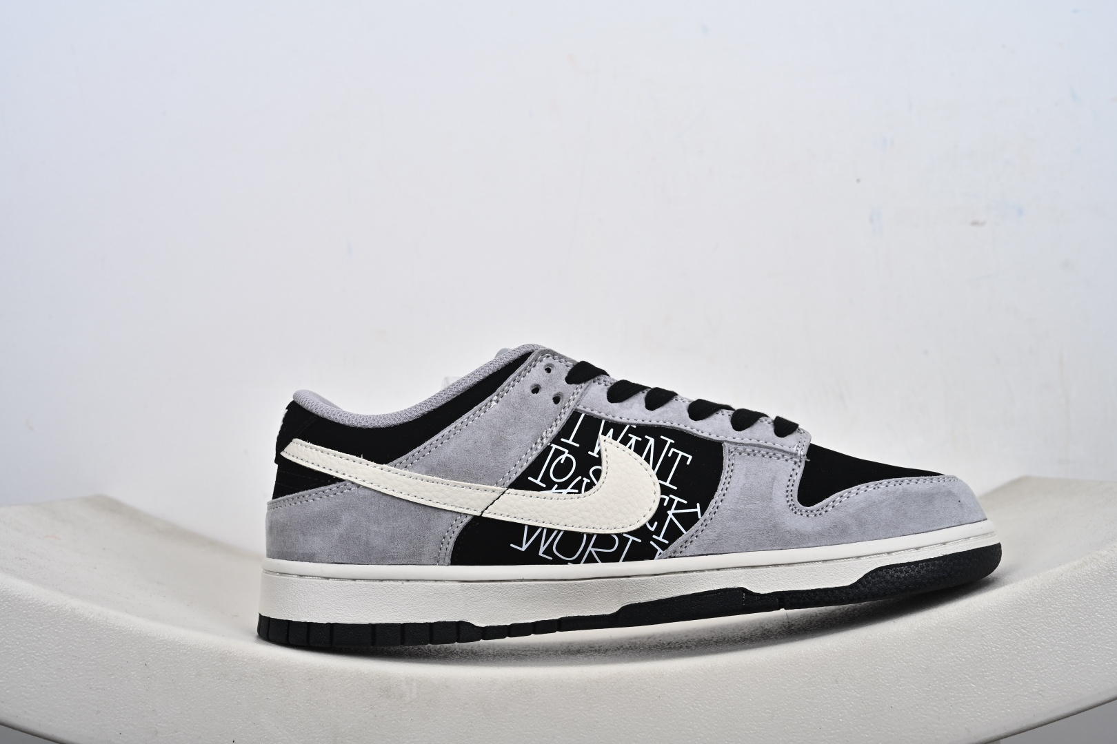 260 Nike SB Dunk Low Dior联名 纯 DN3168-021