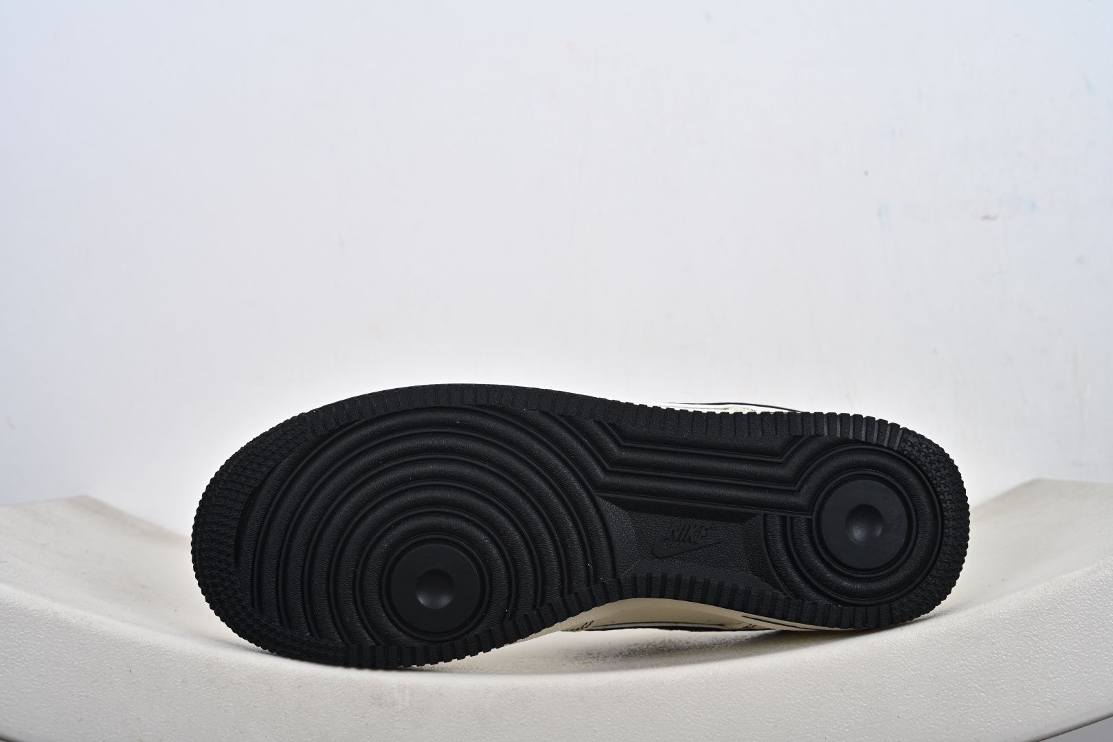 定制版 NIke Air Force 1 '07 Low “Supreme联名-经典黑”空军一号 低帮 运动鞋 休闲鞋 DD1982-337