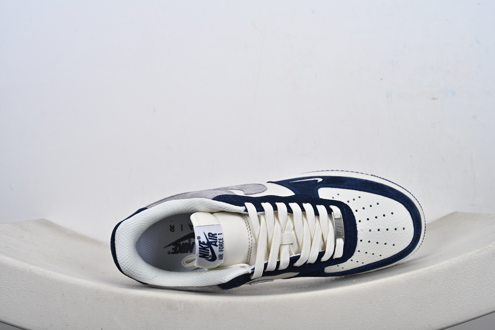定制版 Nike Air Force 1'07 Low 白灰蓝拼接 空军一号低帮休闲板鞋 HM3703-161 定制版 Nike Air Force 1'07 Low 白灰蓝拼接 空军一号低帮休闲板鞋 HM3703-161