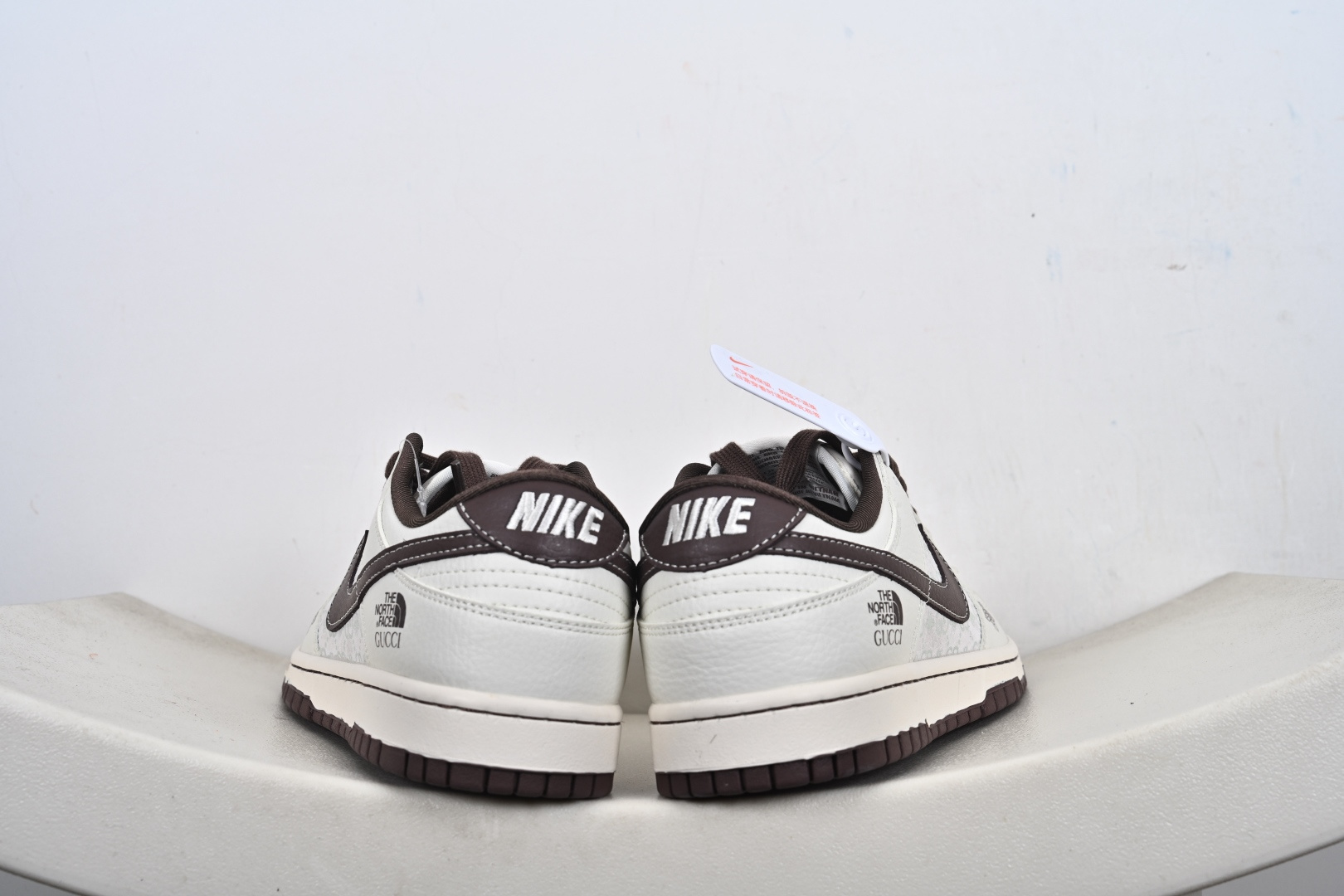 定制版Nike SB Dunk Low 高定端制 低休帮闲板鞋 HS2506-239 定制版Nike SB Dunk Low 高定端制 低休帮闲板鞋 HS2506-239
