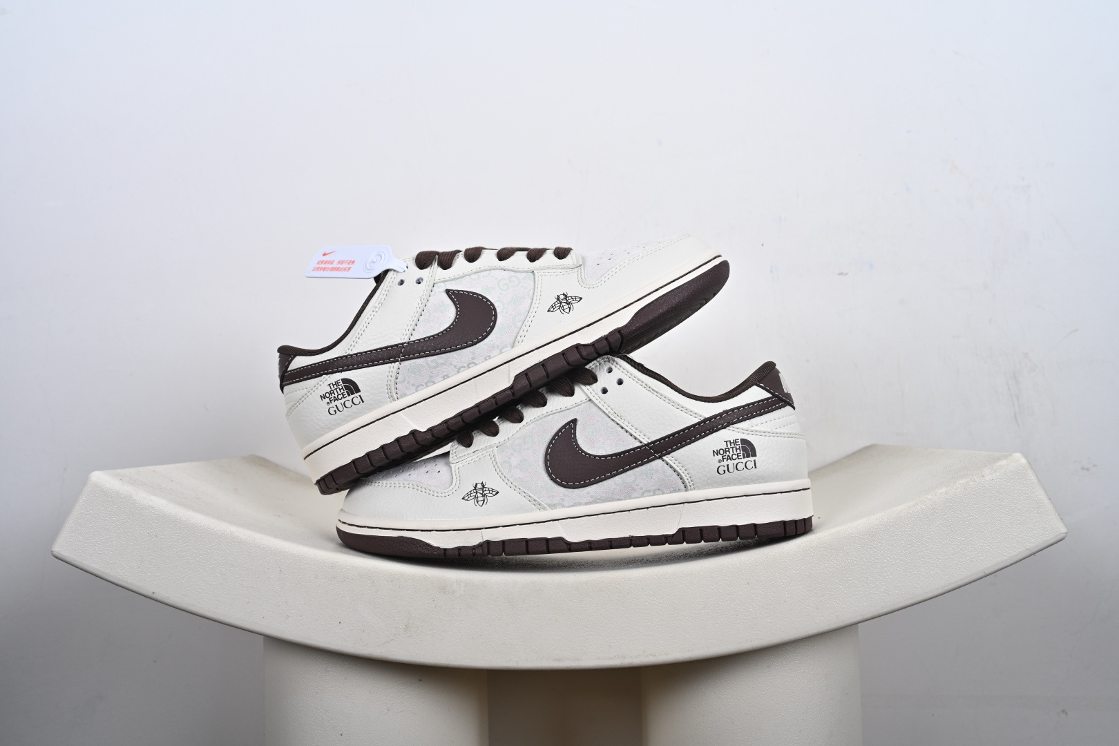 定制版Nike SB Dunk Low 高定端制 低休帮闲板鞋 HS2506-239 定制版Nike SB Dunk Low 高定端制 低休帮闲板鞋 HS2506-239