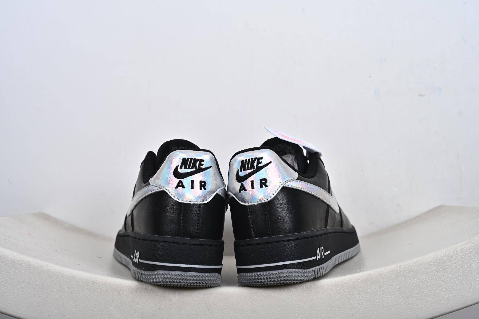 定制版 Nike Air Force 1 '07 Low 空军一号低帮运动板鞋 镭射黑灰 FZ0627-010 定制版 Nike Air Force 1 '07 Low 空军一号低帮运动板鞋 镭射黑灰 FZ0627-010
