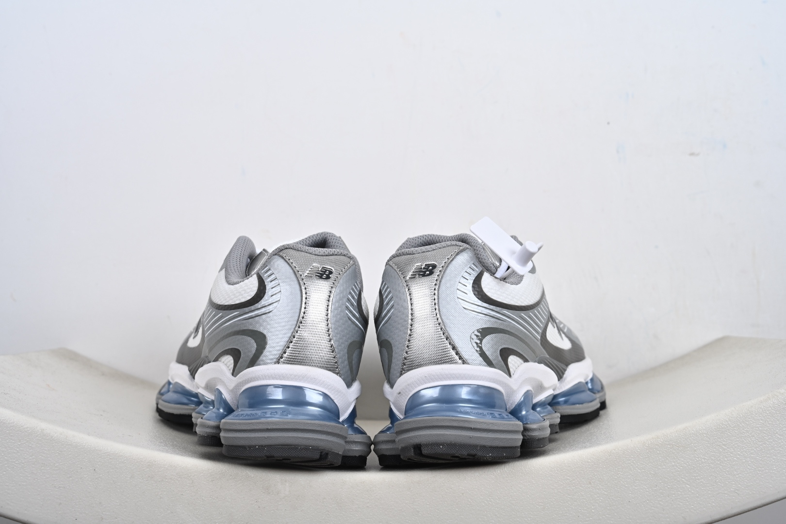 New Balance 新百伦 U2000系列 时尚百搭 织物人造革猪皮减震防滑耐磨低帮跑鞋 U2000PBB U2000EA U2000AA New Balance 新百伦 U2000系列 时尚百搭 织物人造革猪皮减震防滑耐磨低帮跑鞋 U2000PBB U2000EA U2000AA