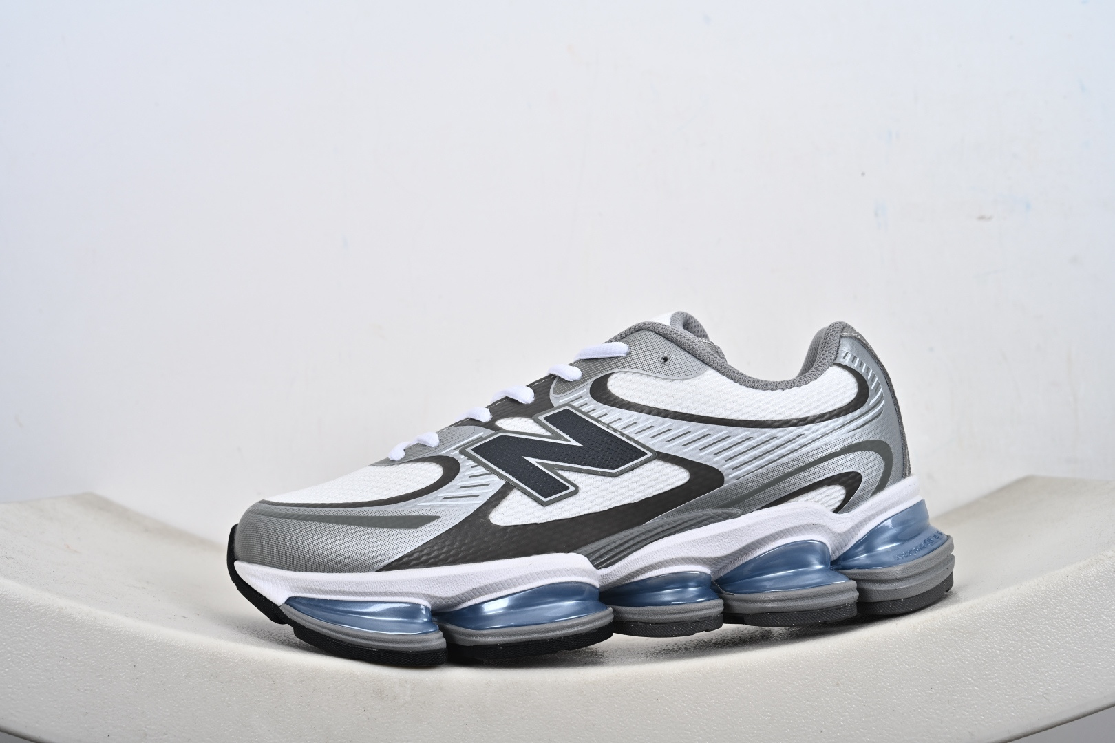 New Balance 新百伦 U2000系列 时尚百搭 织物人造革猪皮减震防滑耐磨低帮跑鞋 U2000PBB U2000EA U2000AA New Balance 新百伦 U2000系列 时尚百搭 织物人造革猪皮减震防滑耐磨低帮跑鞋 U2000PBB U2000EA U2000AA