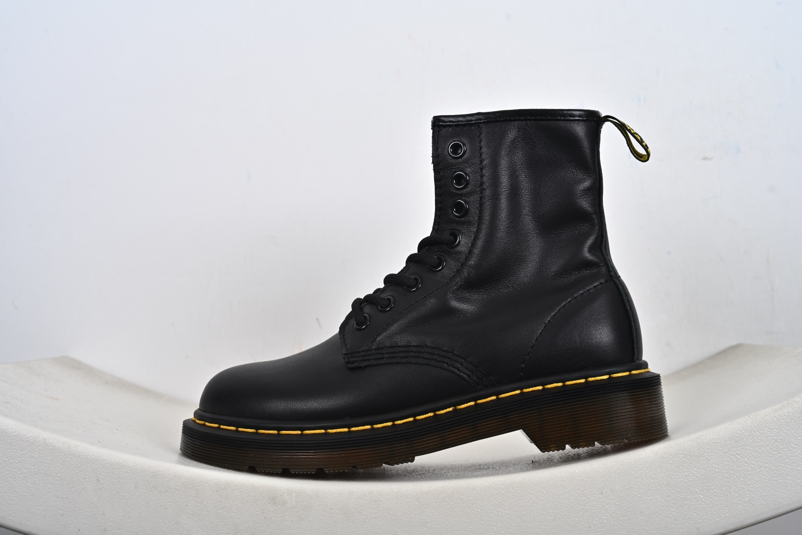 Dr.Martens 马汀博士经典款 马丁靴系列 哑光面 黑色硬皮 R11822202 Dr.Martens 马汀博士经典款 马丁靴系列 哑光面 黑色硬皮 R11822202