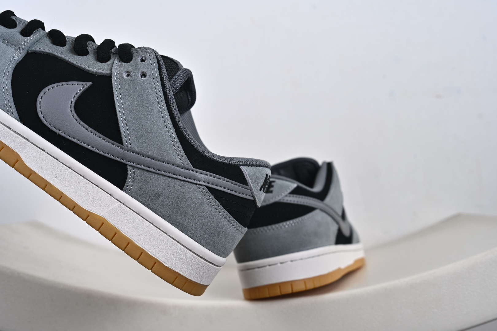 Nike Dunk SB “DARK SMOKE GREY” 影子灰 雾霾 灰黑 HF3063-001