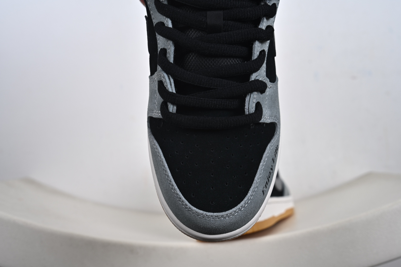 Nike Dunk SB “DARK SMOKE GREY” 影子灰 雾霾 灰黑 HF3063-001