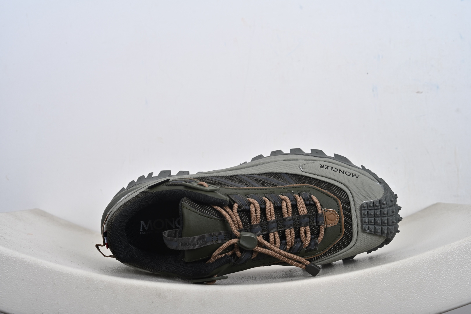 Moncler Trailgrip Gore-Tex 蒙口 越野旅行系列低帮厚底轻量户外登山运动鞋 K209MM M00330 M7208 Moncler Trailgrip Gore-Tex 蒙口 越野旅行系列低帮厚底轻量户外登山运动鞋 K209MM M00330 M7208