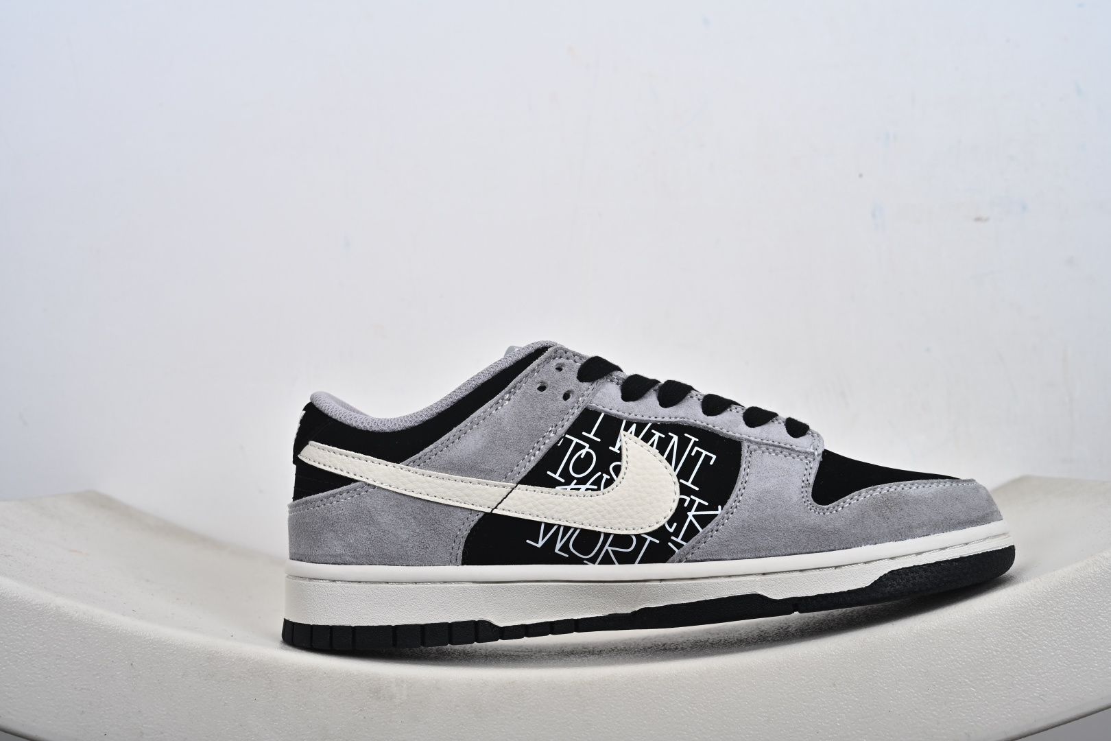 260 SB Dunk Low Dior联名 DN3168-021-Chinese UA Cheap High Quatity Brand Clothes Bags handbags Sneakers wholesale wholesaler seller from China Factory suppliers Fashion Clothing Shoes best Quality Beautiful Price 260 SB Dunk Low Dior联名 DN3168-021