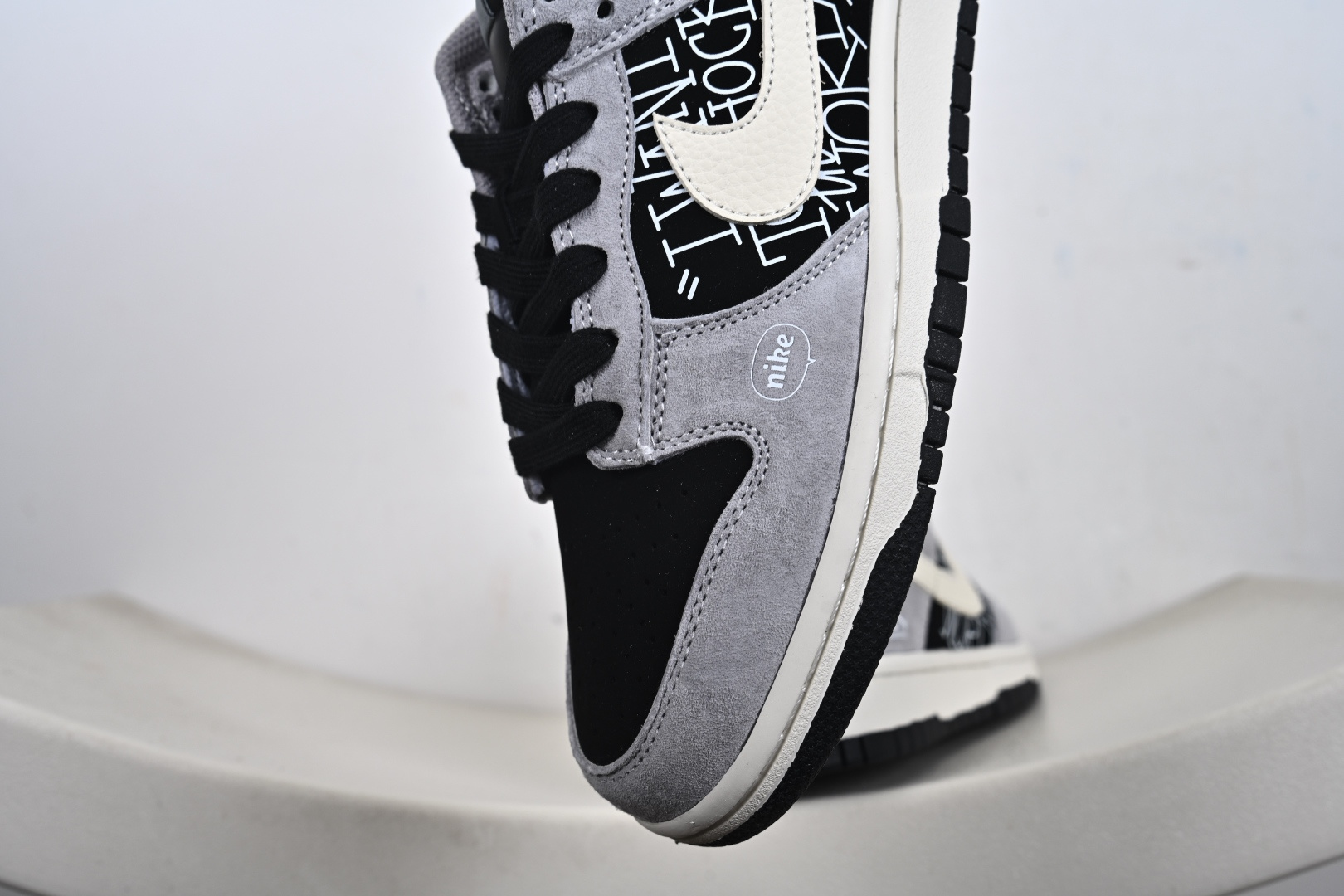 260 SB Dunk Low Dior联名 DN3168-021-Chinese UA Cheap High Quatity Brand Clothes Bags handbags Sneakers wholesale wholesaler seller from China Factory suppliers Fashion Clothing Shoes best Quality Beautiful Price 260 SB Dunk Low Dior联名 DN3168-021