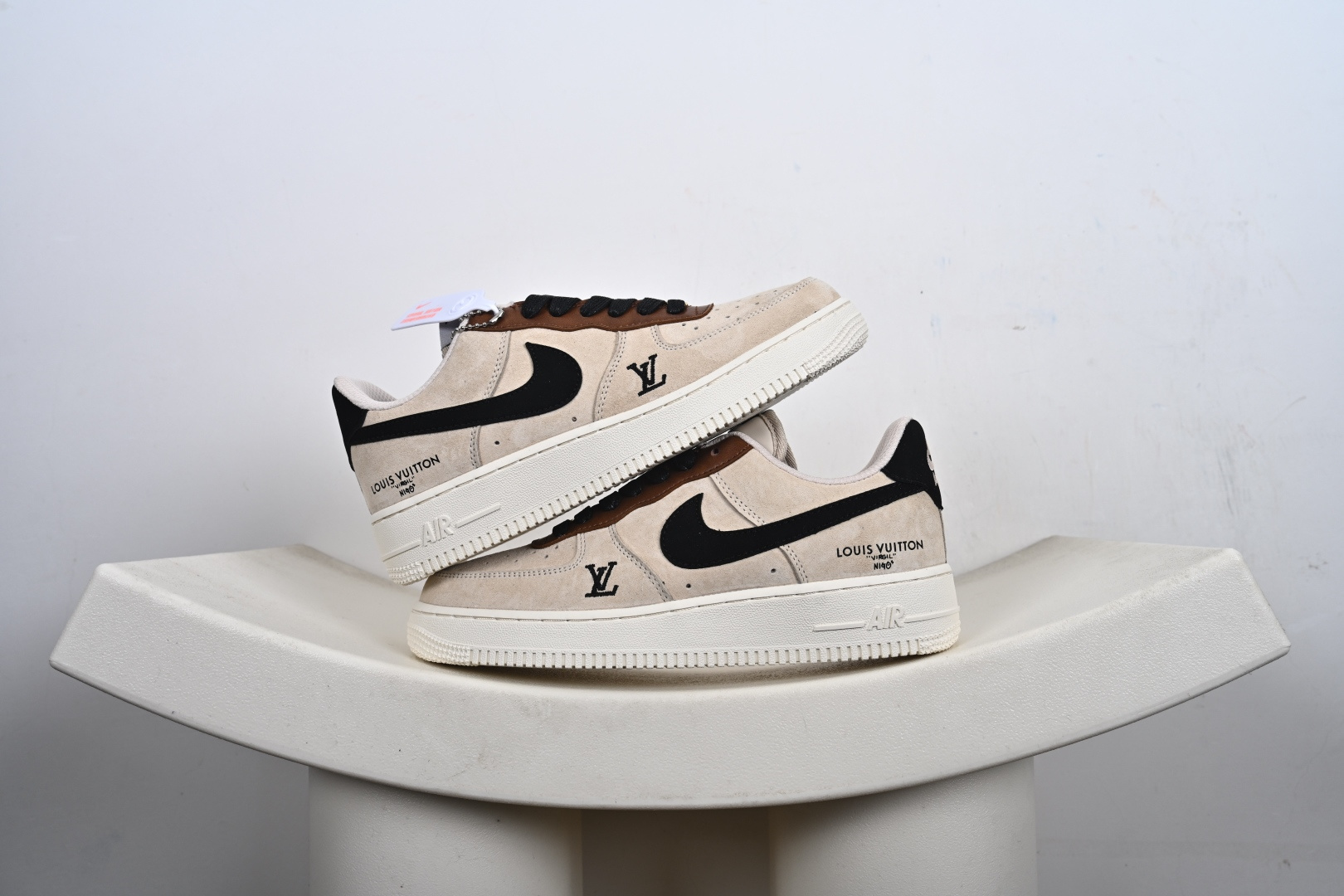 定制版 NIke Air Force 1 ’07 Low “LV联名–奶茶焦糖” 空军一号低帮 运动鞋 FQ3546-100