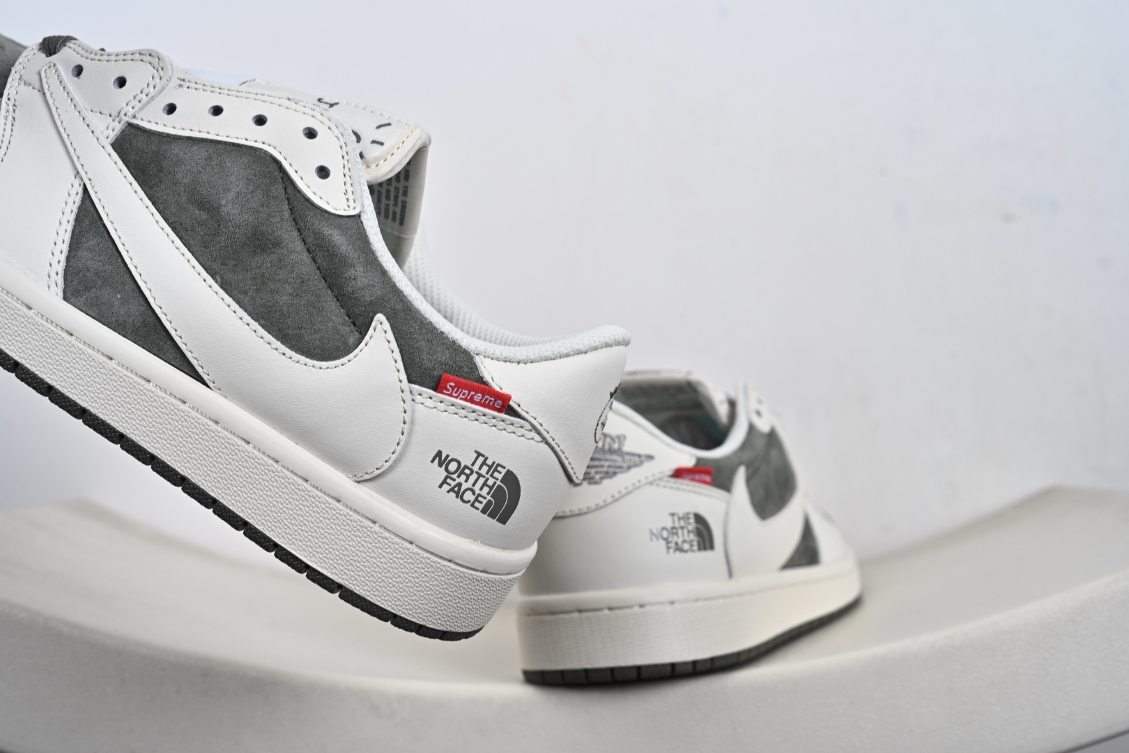 Nike Air Jordan 1 Low supreme联名 定制AJ联名-高端定制 低帮复古文化板鞋 DM7866-128