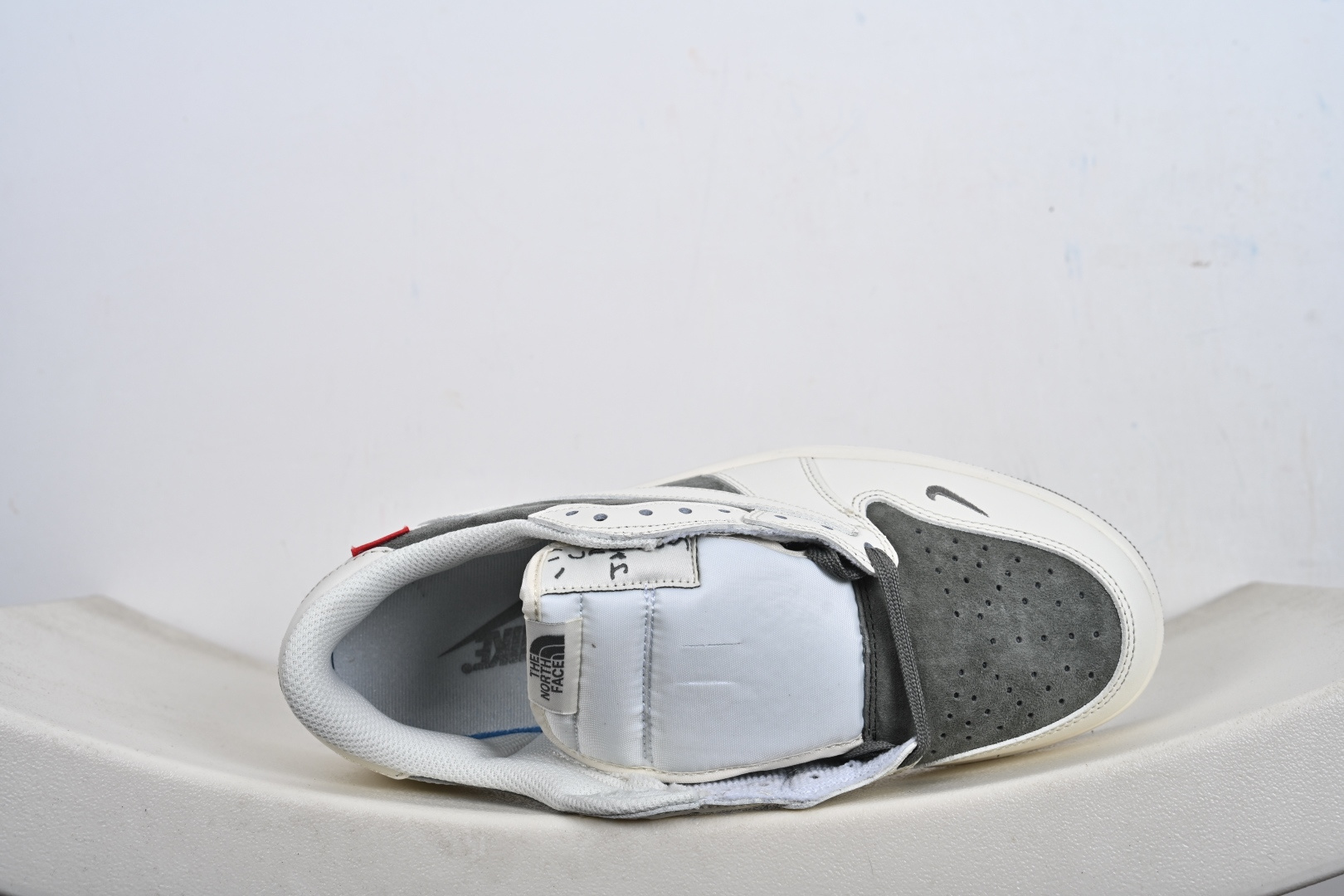 Nike Air Jordan 1 Low supreme联名 定制AJ联名-高端定制 低帮复古文化板鞋 DM7866-128